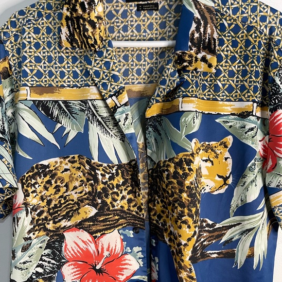 Urban Outfitters print shirt - Picture 2 of 4